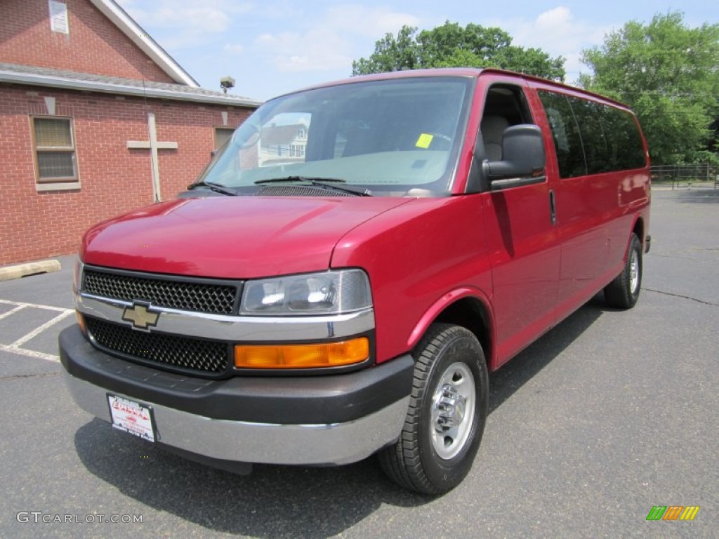 2007 Express LS 3500 Extended Passenger Van - Sport Red Metallic / Medium Pewter photo #2