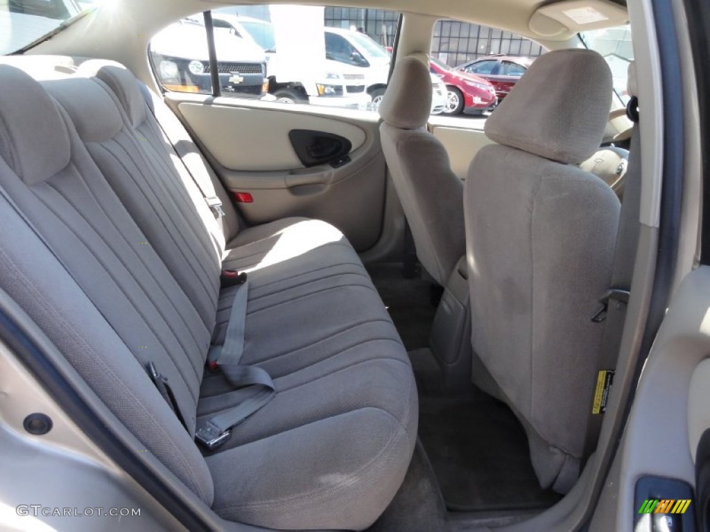 2005 Classic  - Light Driftwood Metallic / Neutral photo #22