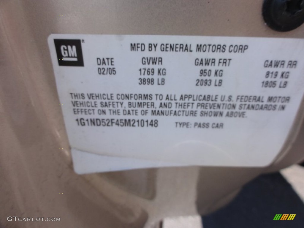 2005 Classic  - Light Driftwood Metallic / Neutral photo #36