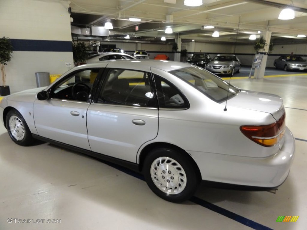 2001 L Series L300 Sedan - Bright Silver / Black photo #11