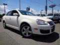 Campanella White - Jetta SE Sedan Photo No. 3