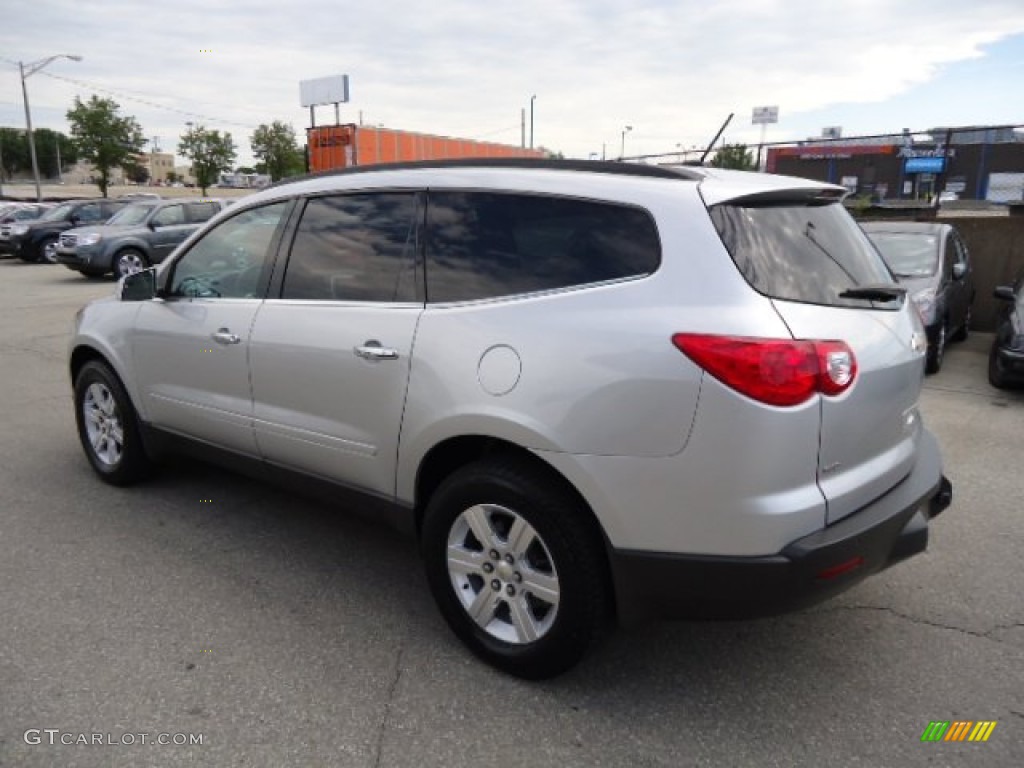 2010 Traverse LT AWD - Silver Ice Metallic / Ebony photo #2
