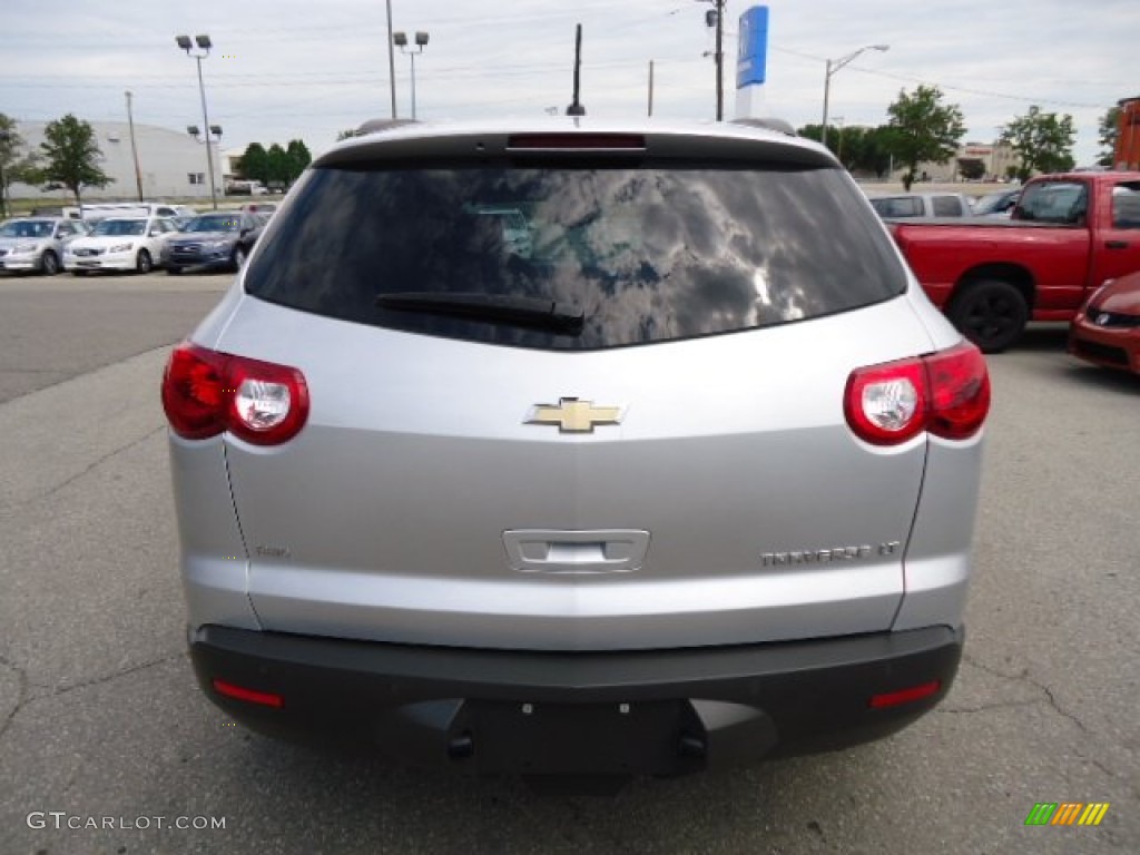 2010 Traverse LT AWD - Silver Ice Metallic / Ebony photo #3