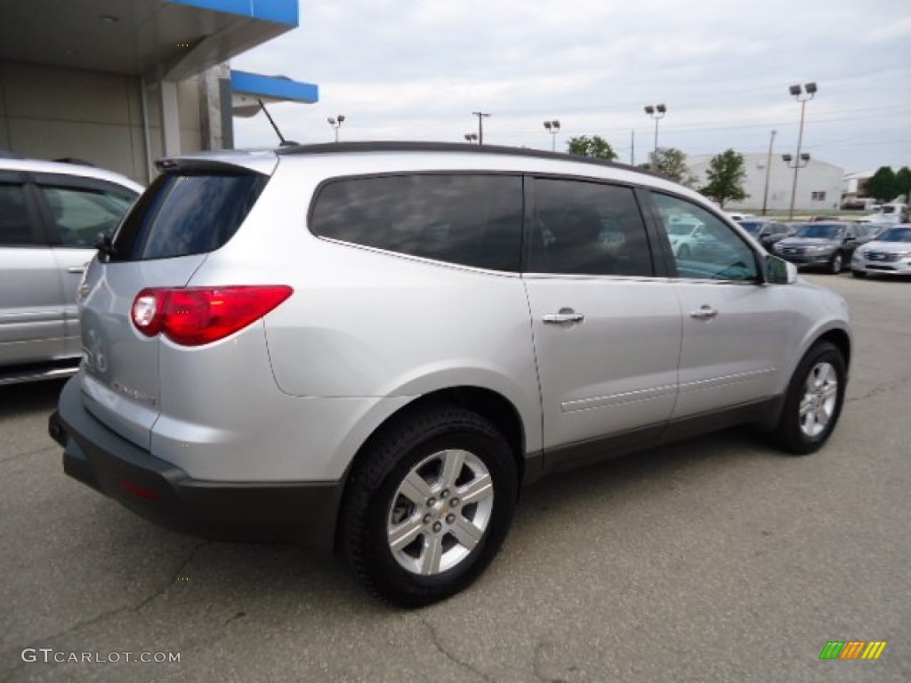 2010 Traverse LT AWD - Silver Ice Metallic / Ebony photo #4