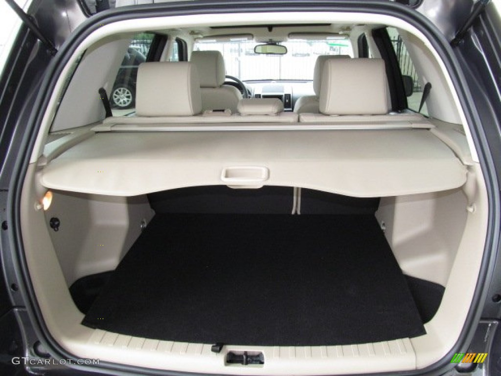 2012 Land Rover LR2 HSE Trunk Photo #67894931