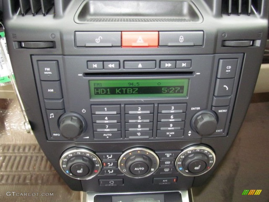 2012 Land Rover LR2 HSE Controls Photo #67894965