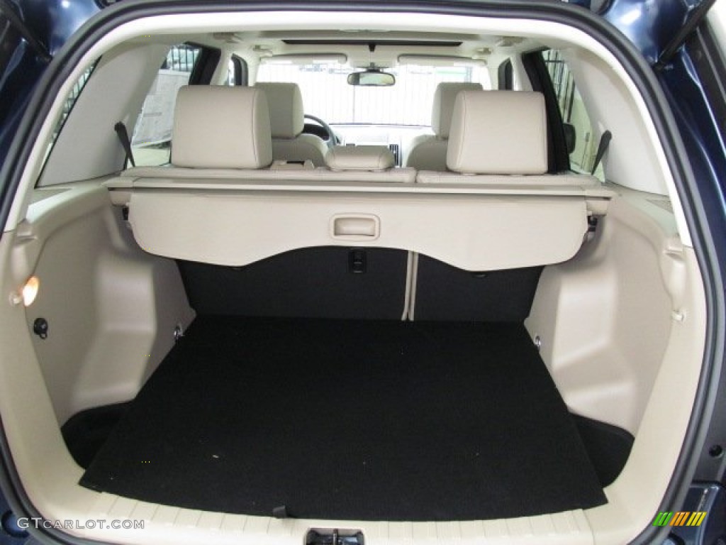 2012 Land Rover LR2 HSE Trunk Photo #67895151