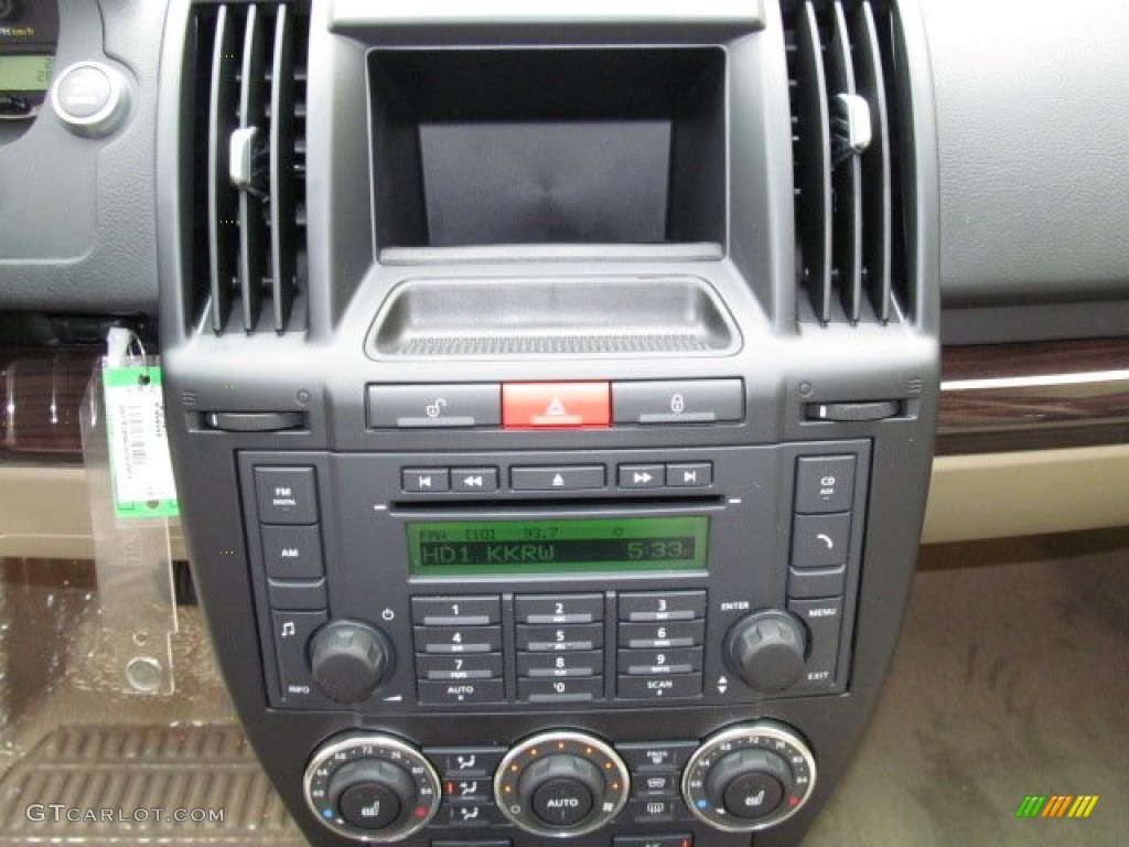 2012 Land Rover LR2 HSE Controls Photo #67895172