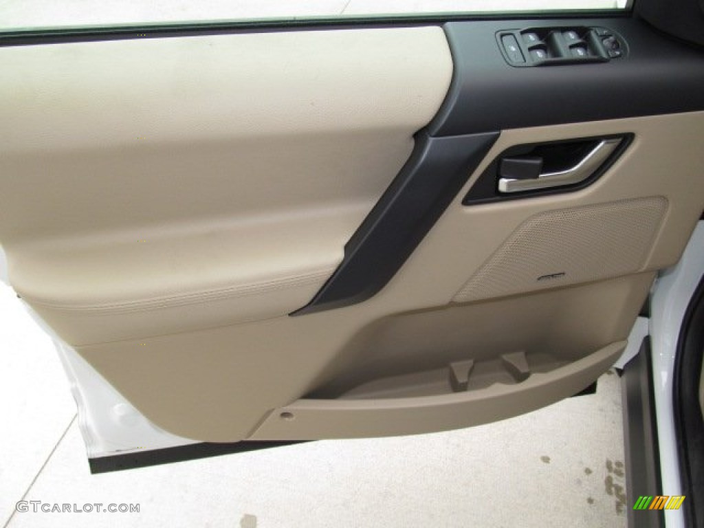 2012 Land Rover LR2 HSE Almond Door Panel Photo #67895277