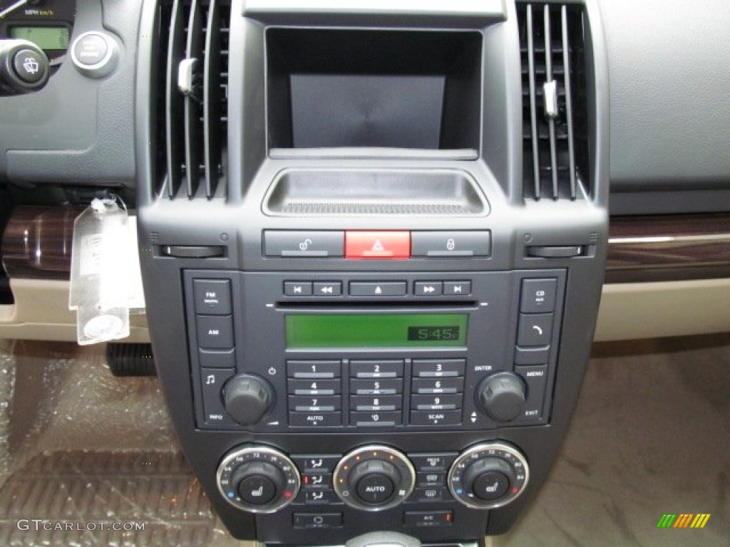 2012 Land Rover LR2 HSE Controls Photo #67895286