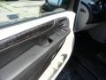2012 Brilliant Black Crystal Pearl Dodge Grand Caravan SE  photo #5