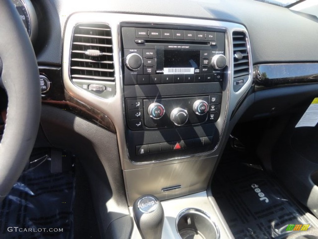 2012 Grand Cherokee Laredo 4x4 - Stone White / Black photo #6