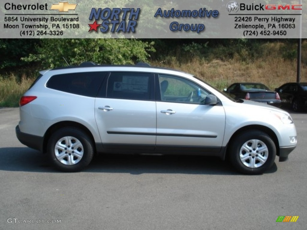 Silver Ice Metallic Chevrolet Traverse