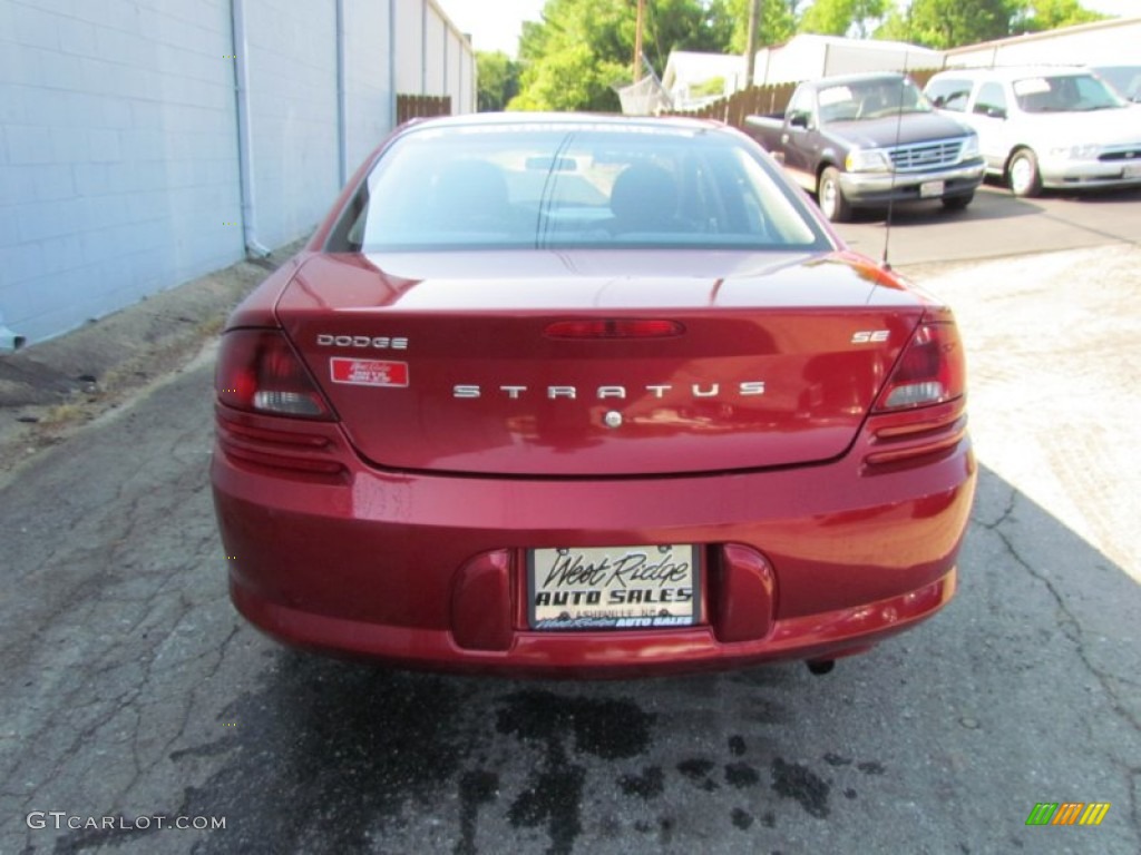 2002 Stratus SE Sedan - Inferno Red Pearl / Sandstone photo #6
