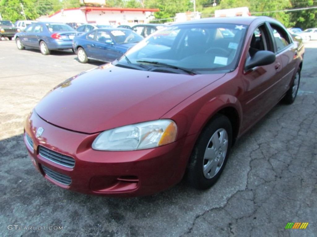 2002 Stratus SE Sedan - Inferno Red Pearl / Sandstone photo #10