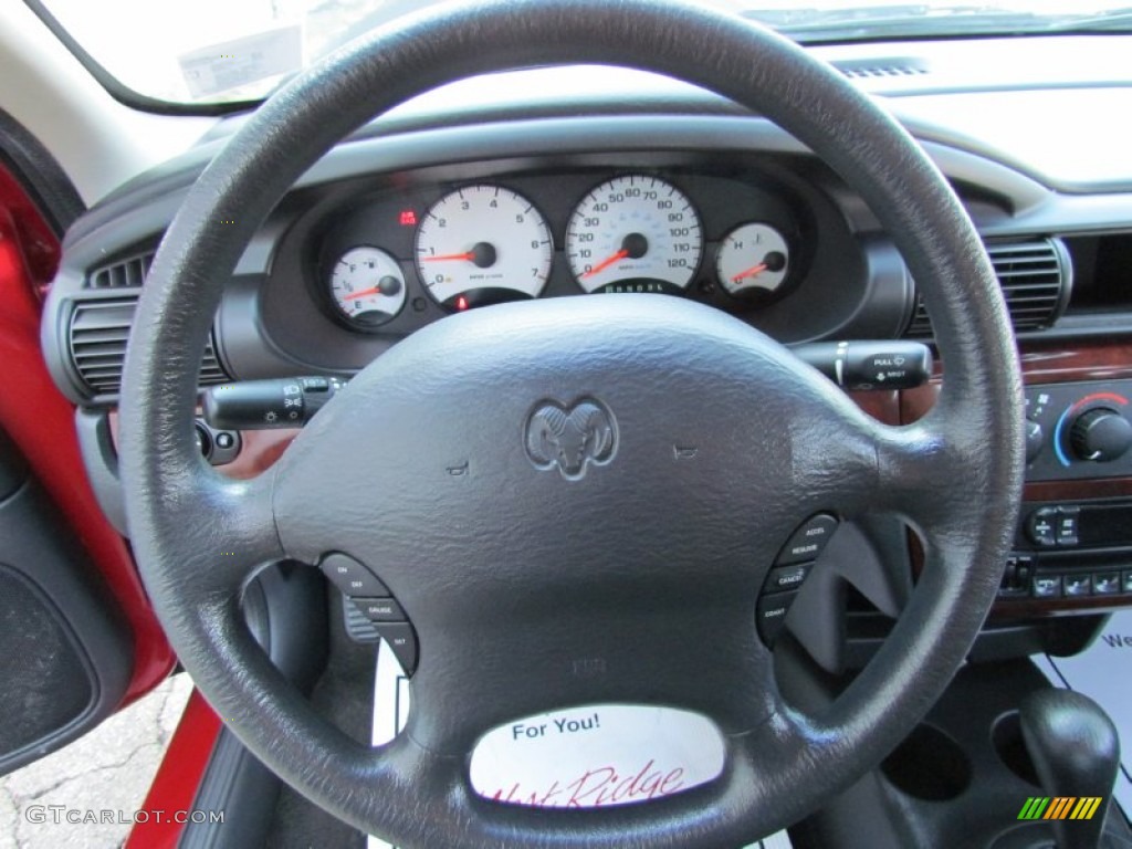 2002 Stratus SE Sedan - Inferno Red Pearl / Sandstone photo #24
