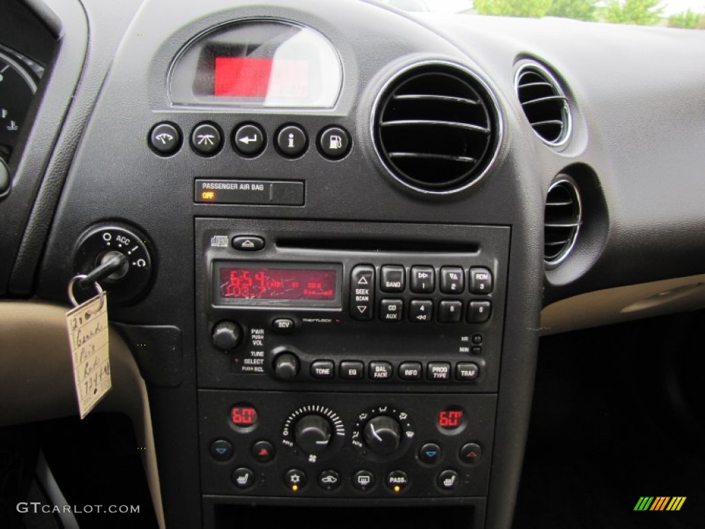 2008 Pontiac Grand Prix GXP Sedan Controls Photo #67909529