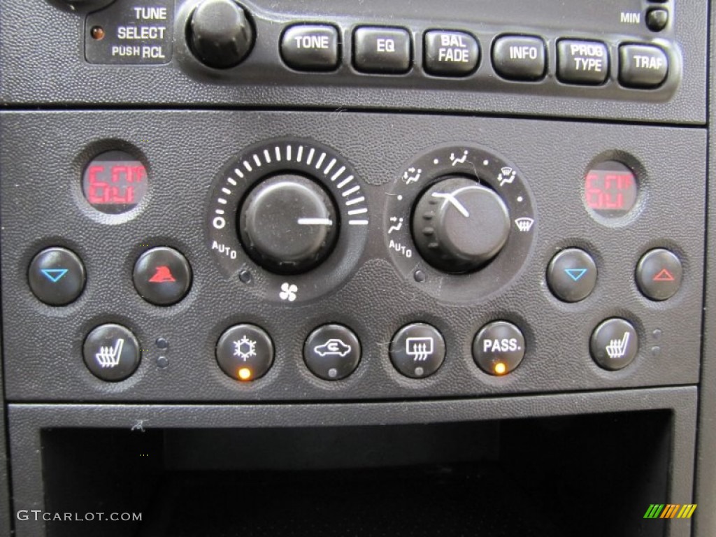 2008 Pontiac Grand Prix GXP Sedan Controls Photo #67909547