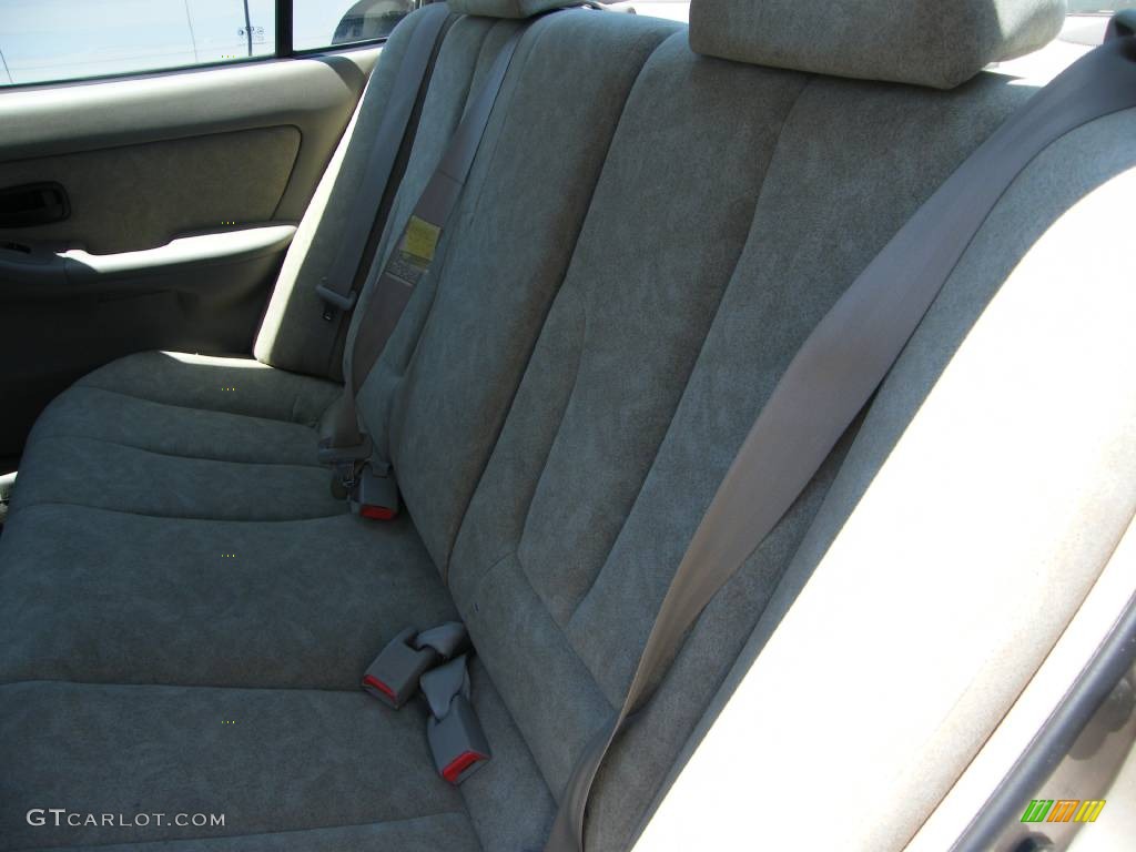 2002 Elantra GLS Sedan - Champagne Beige / Beige photo #7