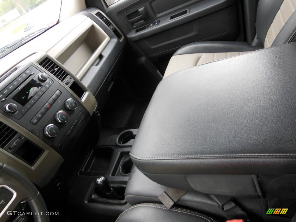 2010 Ram 2500 ST Crew Cab 4x4 - Austin Tan Pearl / Dark Slate/Medium Graystone photo #20