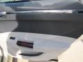 Linen Gold Metallic - 300 C HEMI Photo No. 18