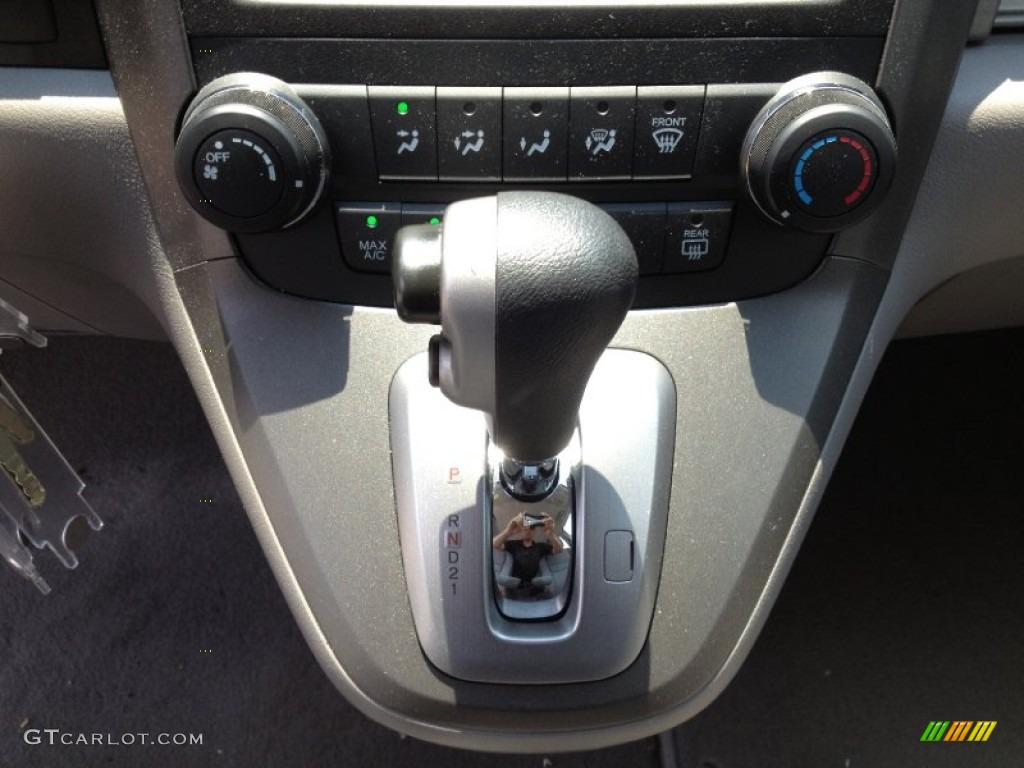 2010 CR-V LX AWD - Taffeta White / Gray photo #24