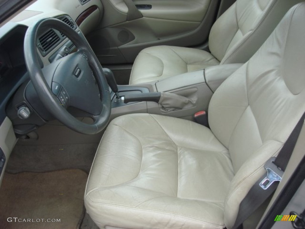 2002 Volvo S60 2.4T Front Seat Photo #67919405