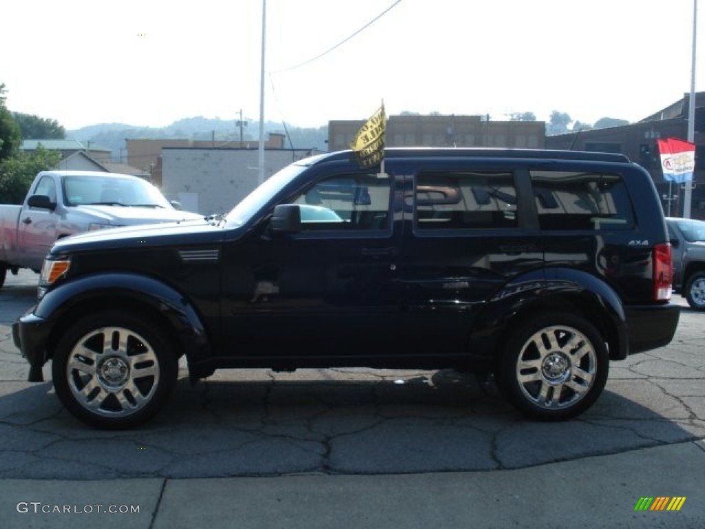 2011 Nitro Heat 4x4 - Blackberry Pearl / Dark Slate Gray photo #4