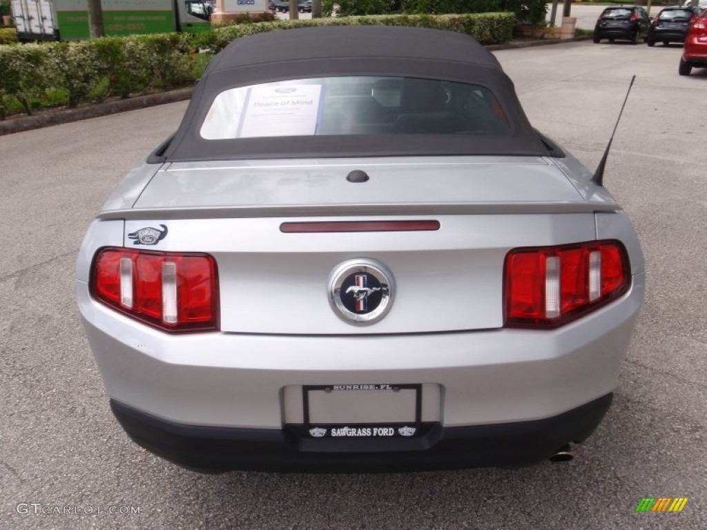 2010 Mustang V6 Premium Convertible - Brilliant Silver Metallic / Charcoal Black photo #8