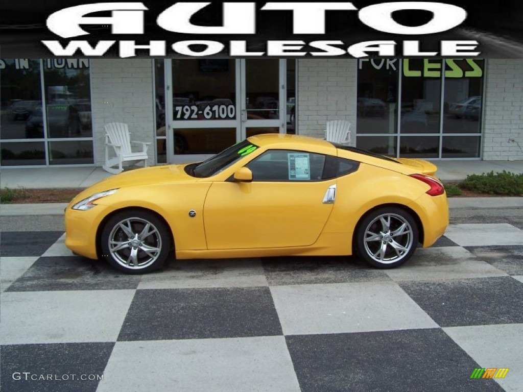 2009 370Z Sport Coupe - Chicane Yellow / Black Cloth photo #1