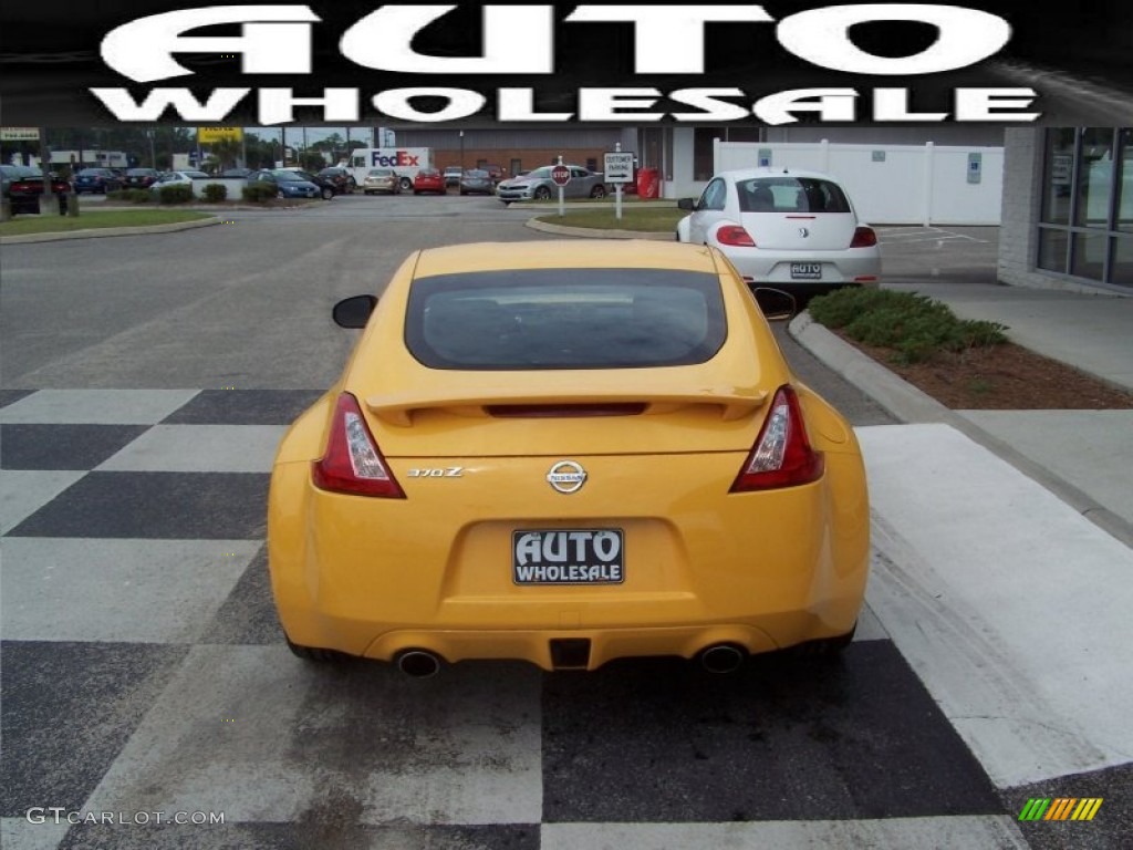 2009 370Z Sport Coupe - Chicane Yellow / Black Cloth photo #3
