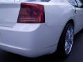 Stone White - Charger  Photo No. 18