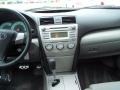 Super White - Camry SE Photo No. 8