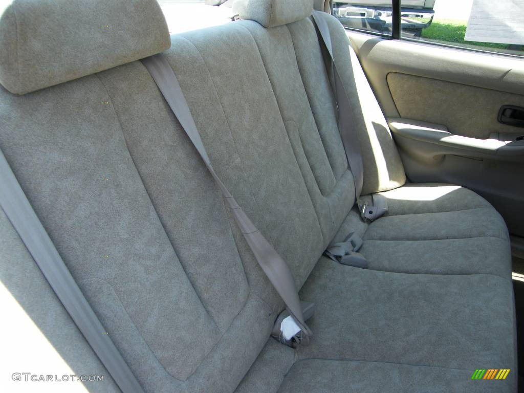 2002 Elantra GLS Sedan - Champagne Beige / Beige photo #24
