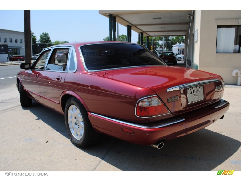 2002 XJ XJ8 - Carnival Red Metallic / Cashmere photo #3