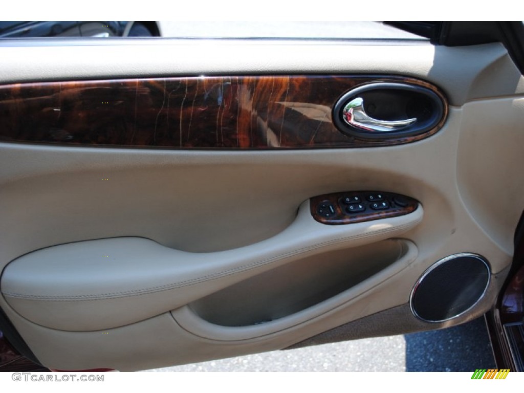 2002 XJ XJ8 - Carnival Red Metallic / Cashmere photo #13