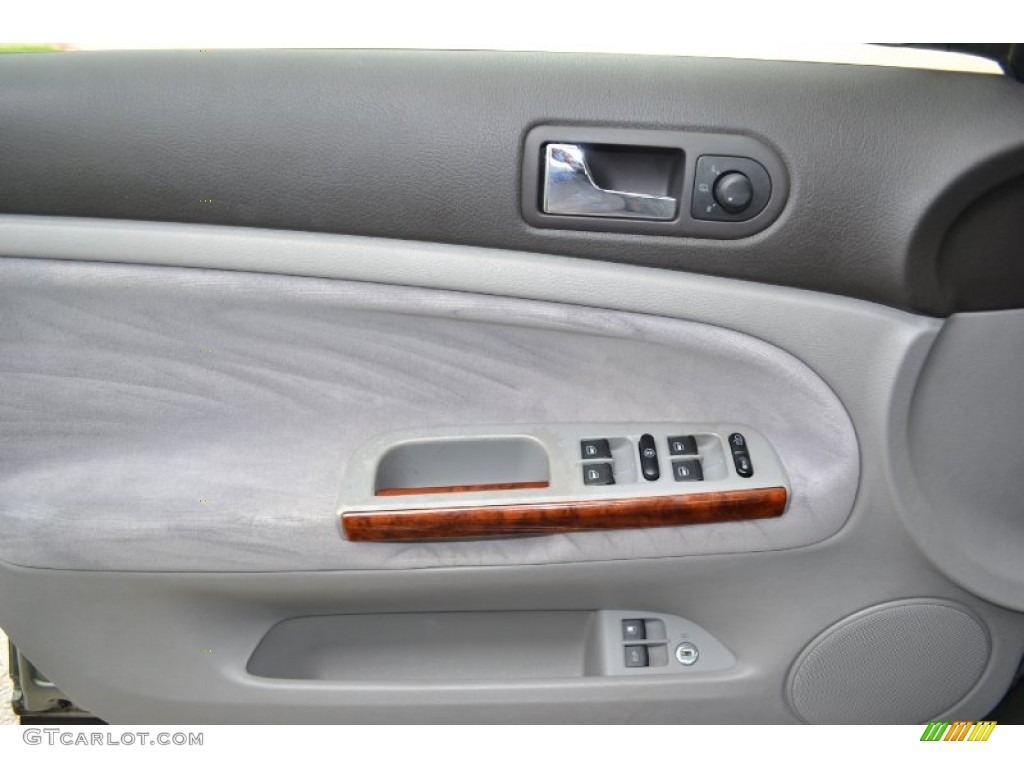 2002 Volkswagen Passat GLS Sedan Door Panel Photos