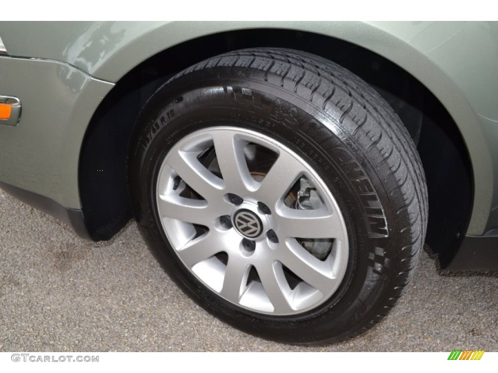 2002 Volkswagen Passat GLS Sedan Wheel Photos