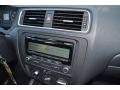 Black - Jetta SE Sedan Photo No. 16