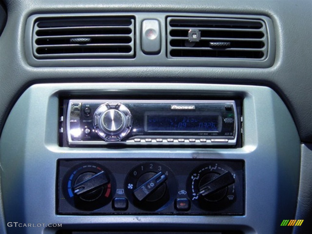 2003 Galant ES - Titanium Gray Pearl / Gray photo #35