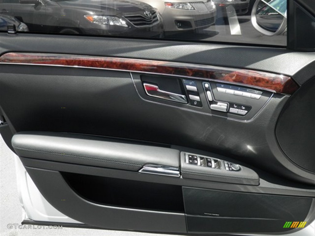 2009 Mercedes-Benz S 63 AMG Sedan Black Door Panel Photo #67929662