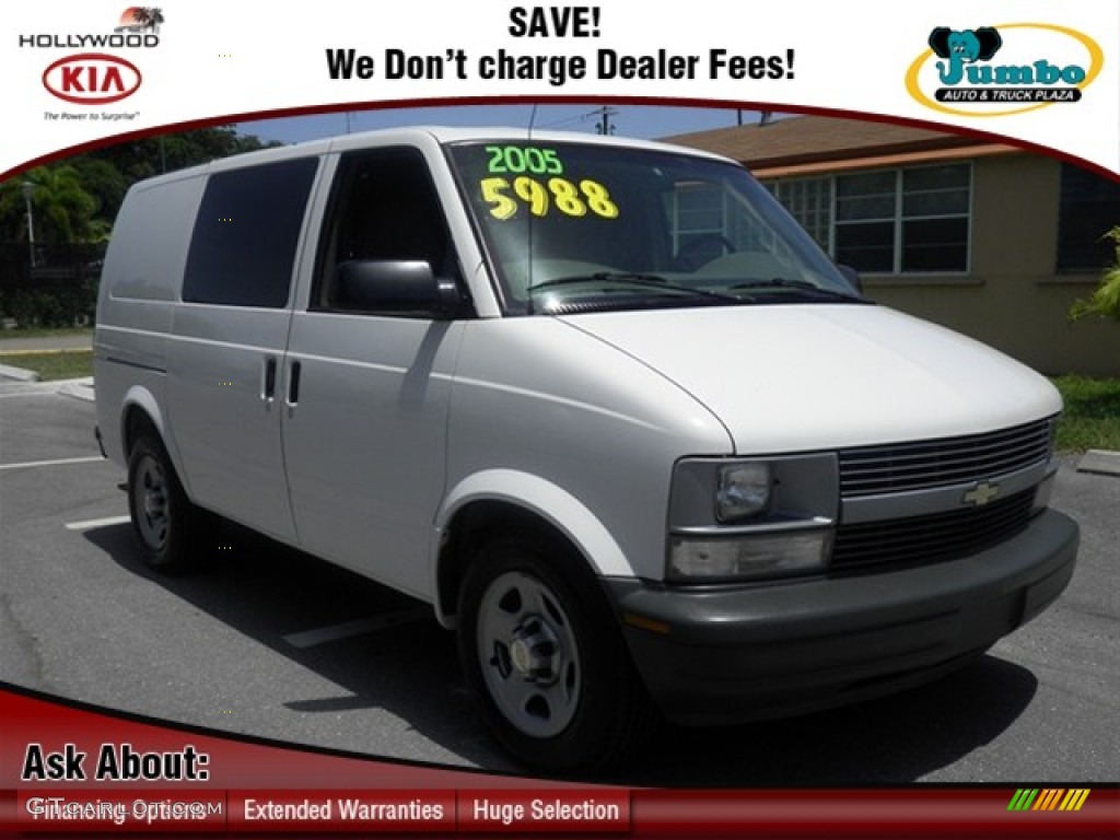 2005 Astro Cargo Van - Summit White / Medium Gray photo #1