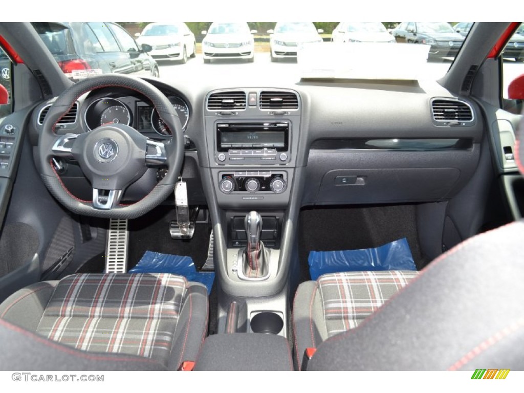 2013 Volkswagen GTI 4 Door Interlagos Plaid Cloth Dashboard Photo #67930541