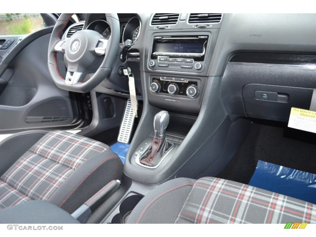 2013 GTI 4 Door - Deep Black Pearl Metallic / Interlagos Plaid Cloth photo #6