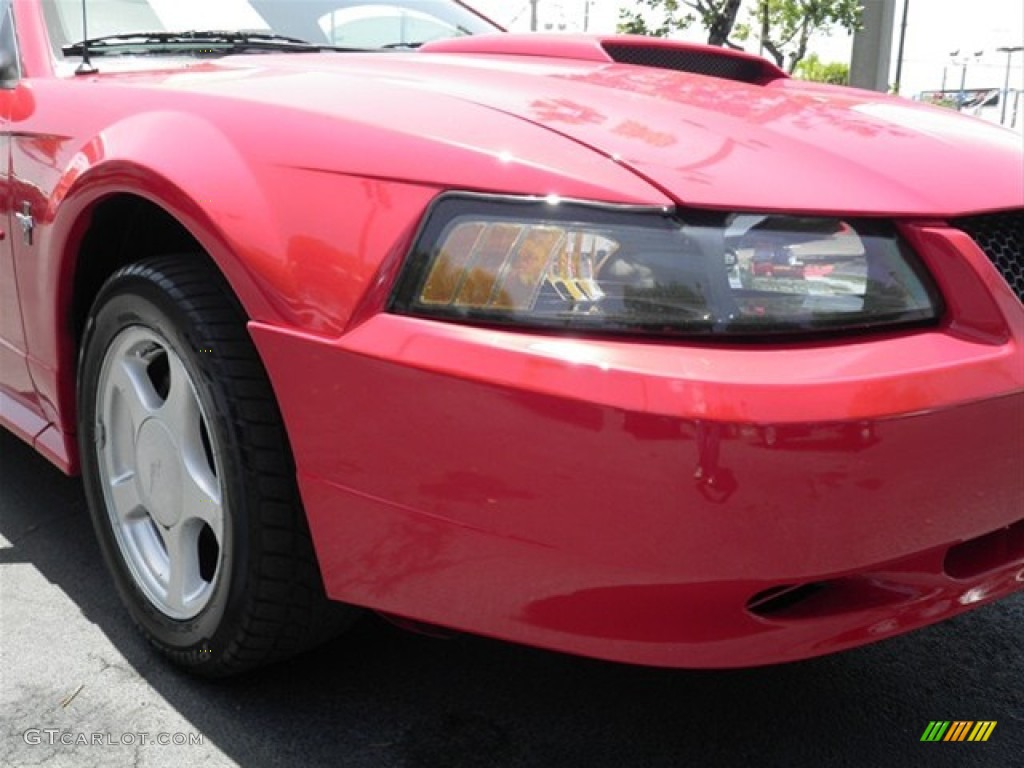 2002 Mustang V6 Coupe - Torch Red / Dark Charcoal photo #2