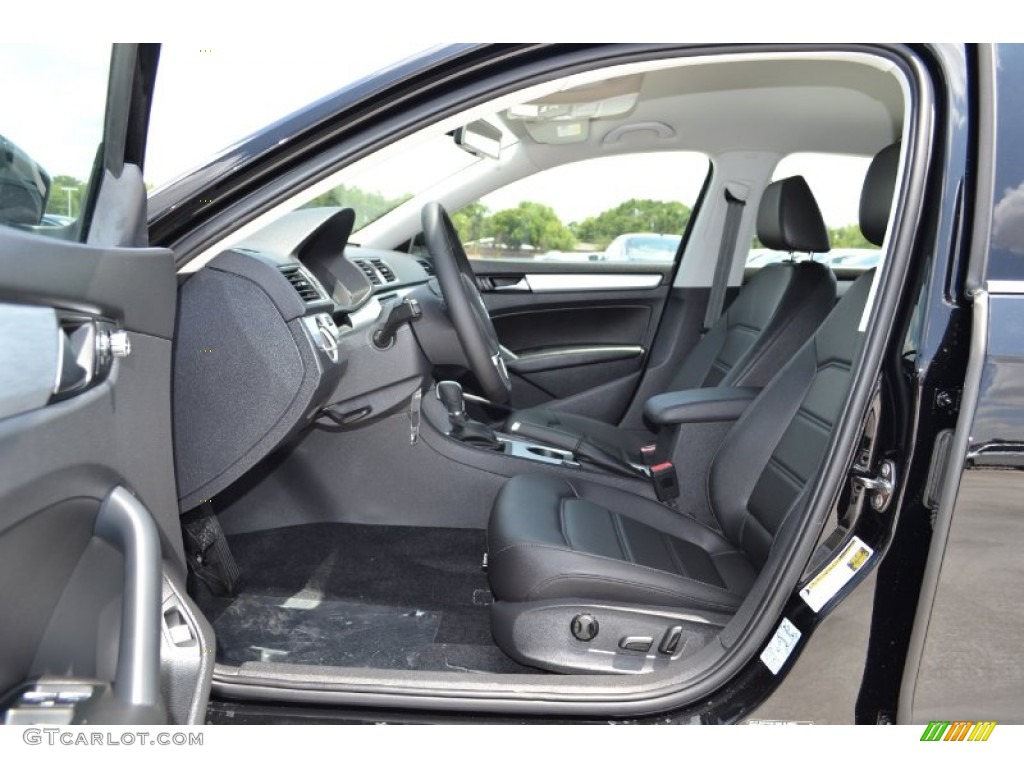 Titan Black Interior 2013 Volkswagen Passat 2.5L SE Photo #67931195