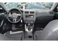 Black - Jetta SE Sedan Photo No. 5