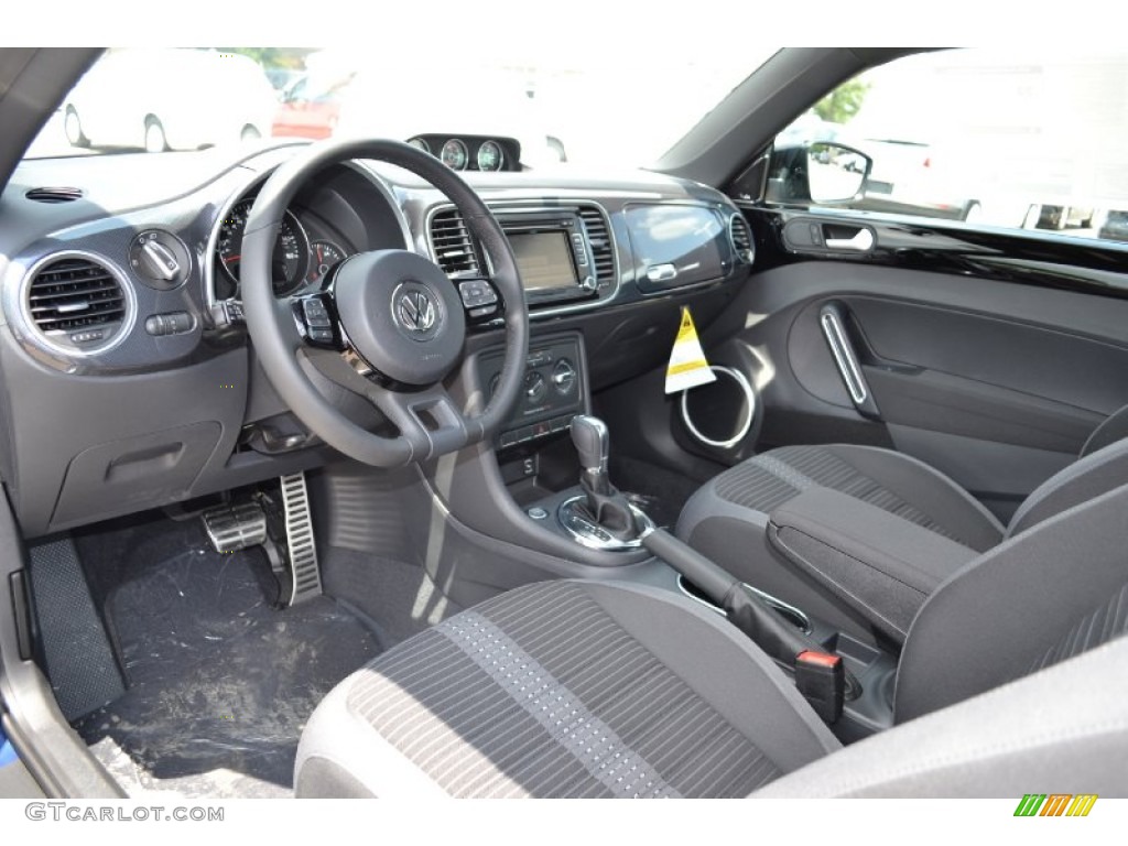 Titan Black Interior 2012 Volkswagen Beetle Turbo Photo #67932755