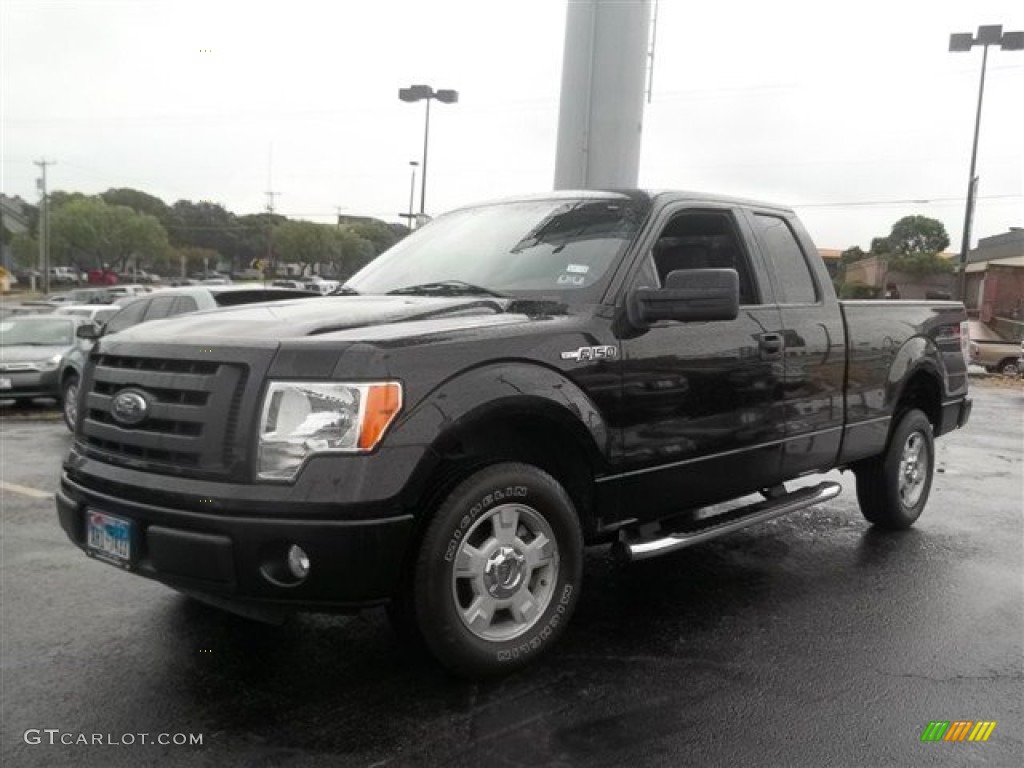 2010 F150 STX SuperCab - Tuxedo Black / Medium Stone photo #7