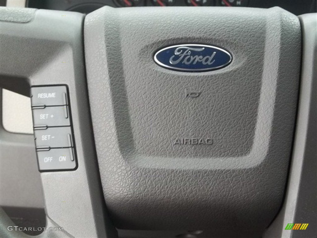 2010 F150 STX SuperCab - Tuxedo Black / Medium Stone photo #18